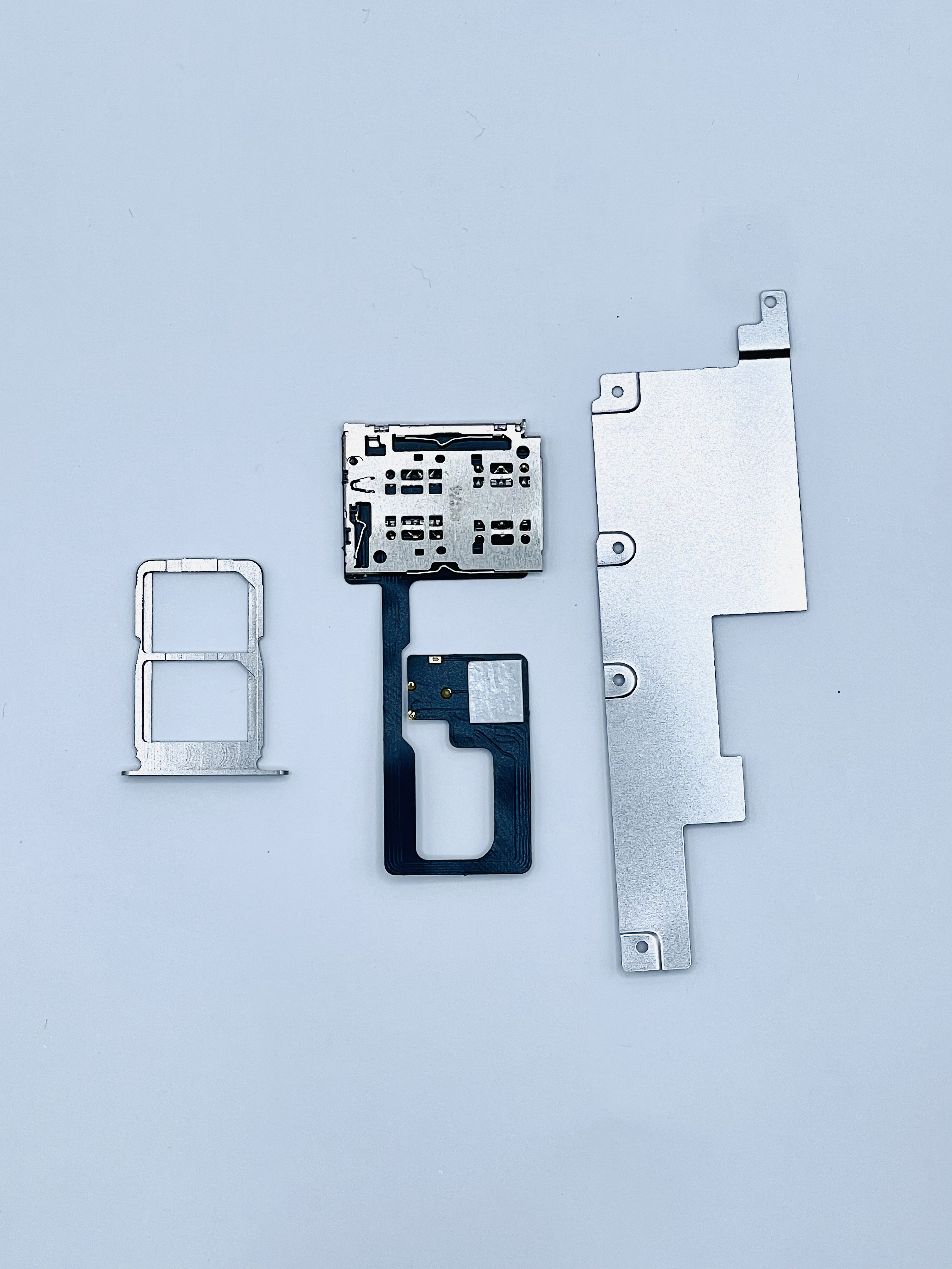 Flex MEP / SIM Hub para iPhone 15 Pro y iPhone 15 Pro Max