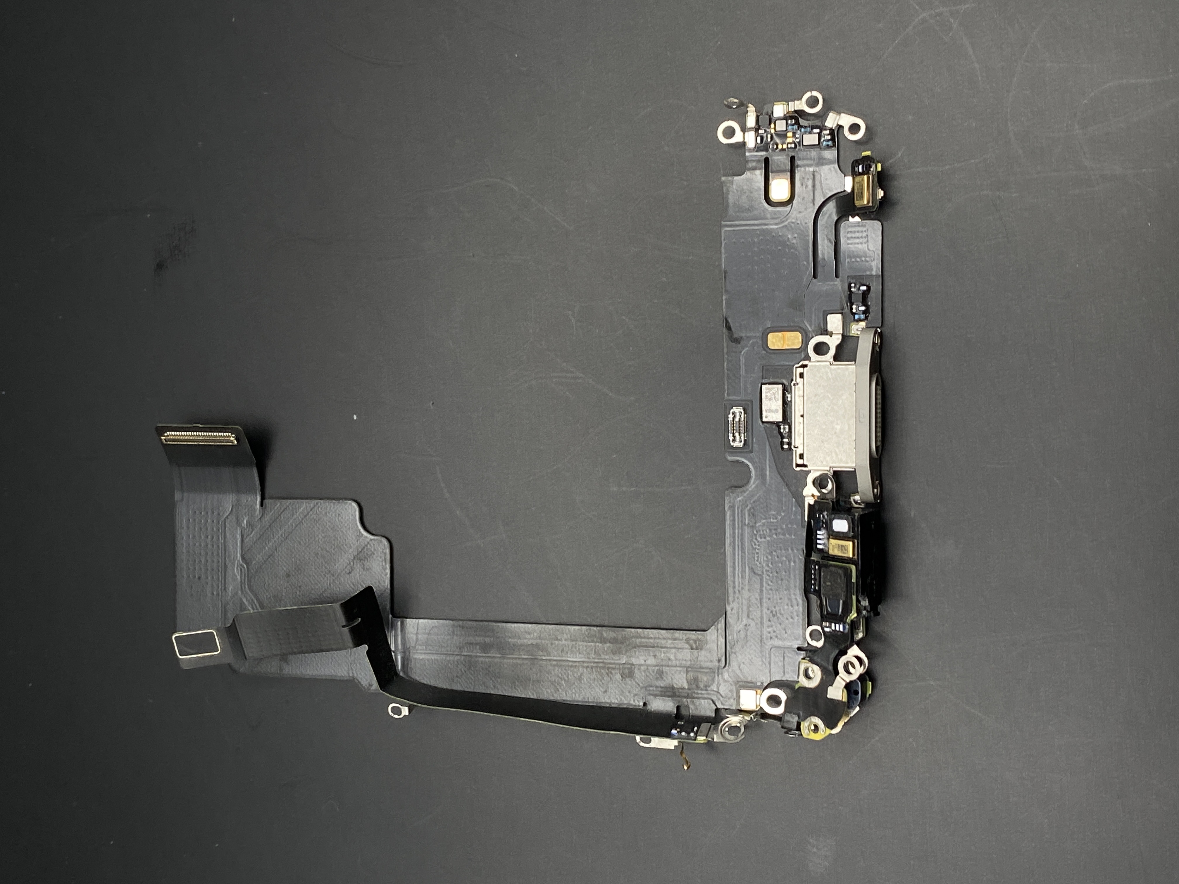 Carga iPhone 15 Pro Max